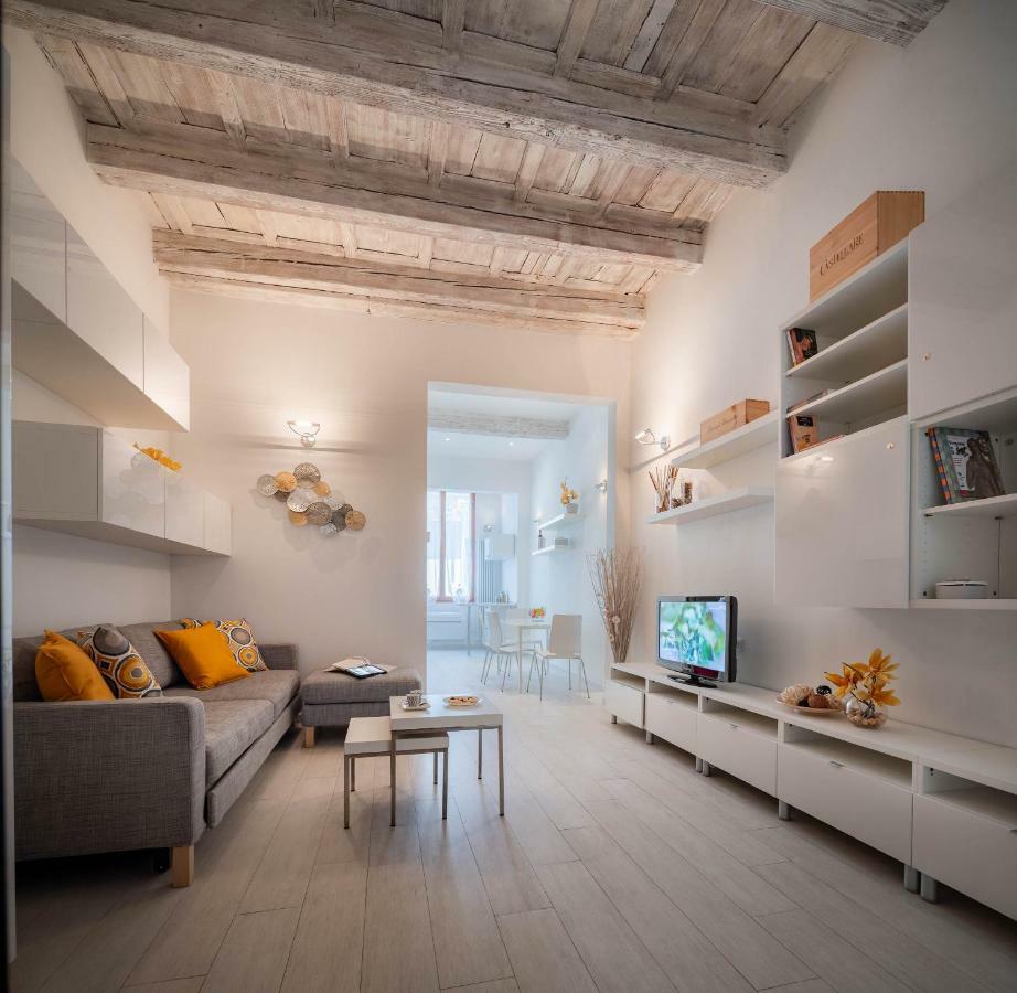 Novella White Florença Exterior foto